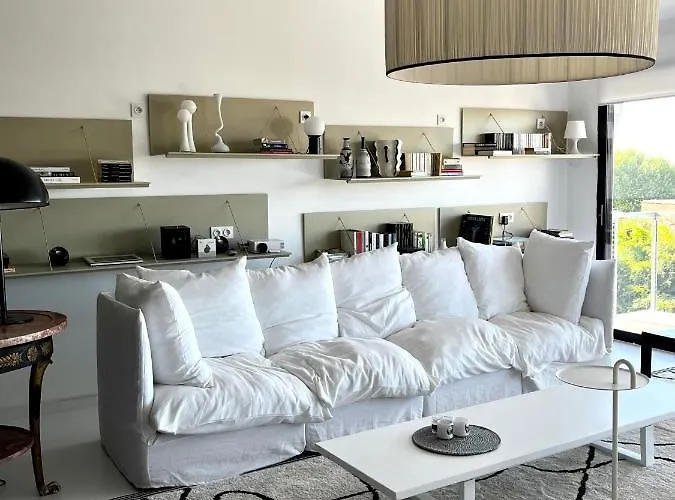Tres Bel Appartement Type Loft Avec Terrasse, Quartier Saint-Augustin A Bordeaux